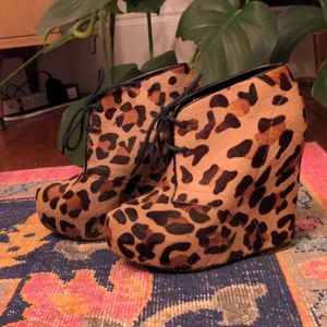 Steve Madden Leopard Booties Size 5.5
